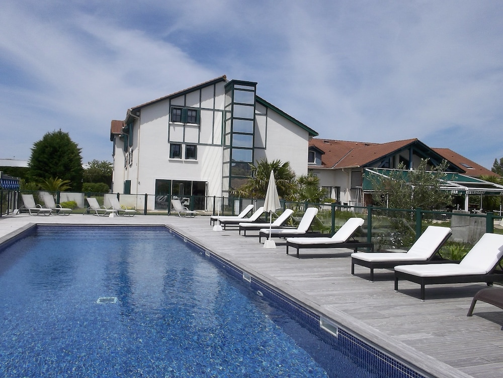 hotel donibane saint jean de luz