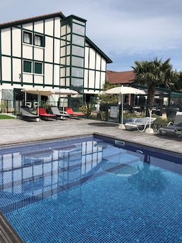 hotel donibane saint jean de luz
