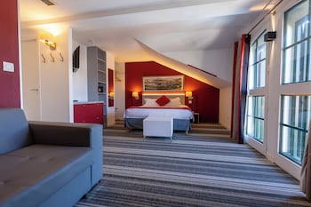 hotel donibane saint jean de luz