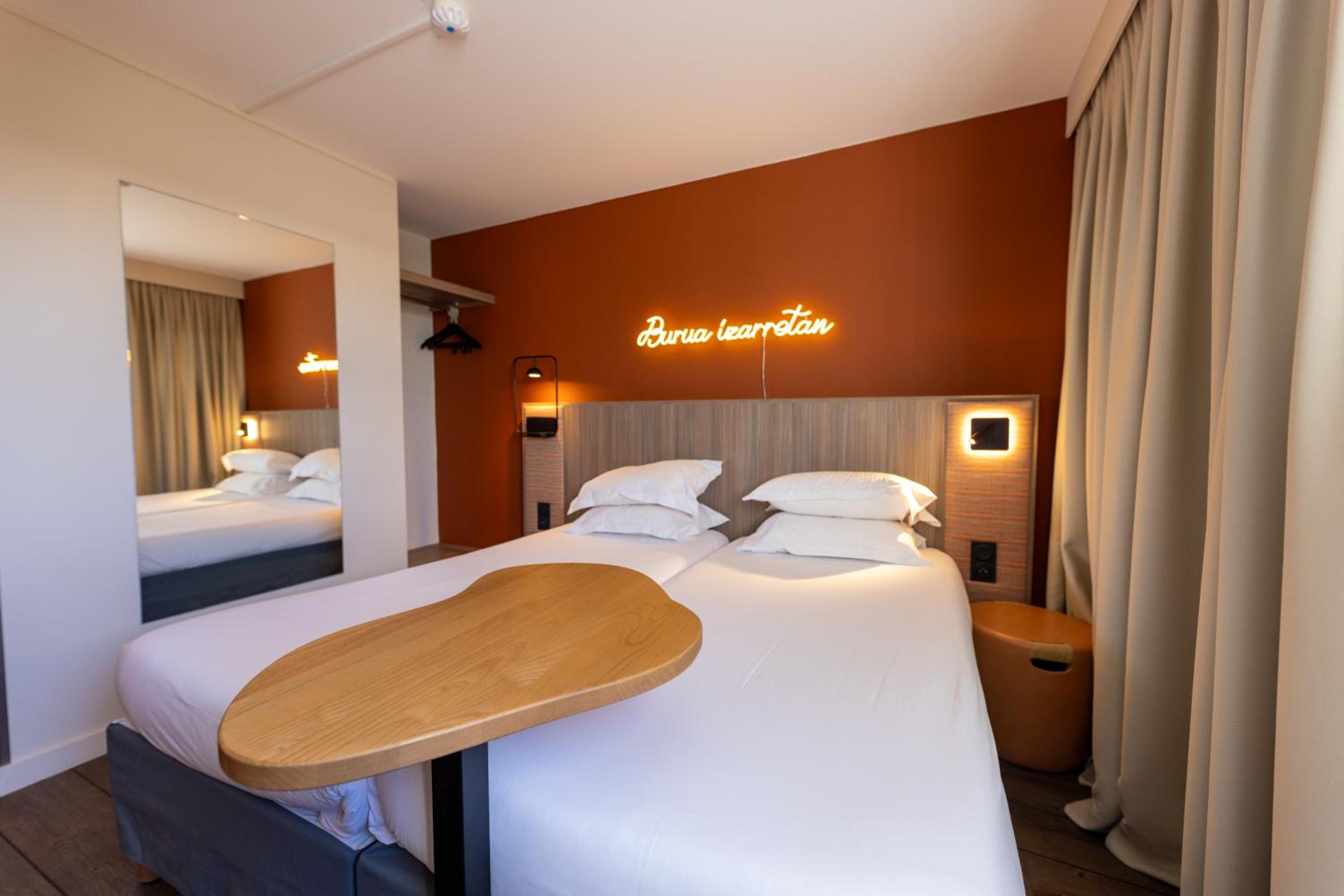 hotel donibane saint jean de luz