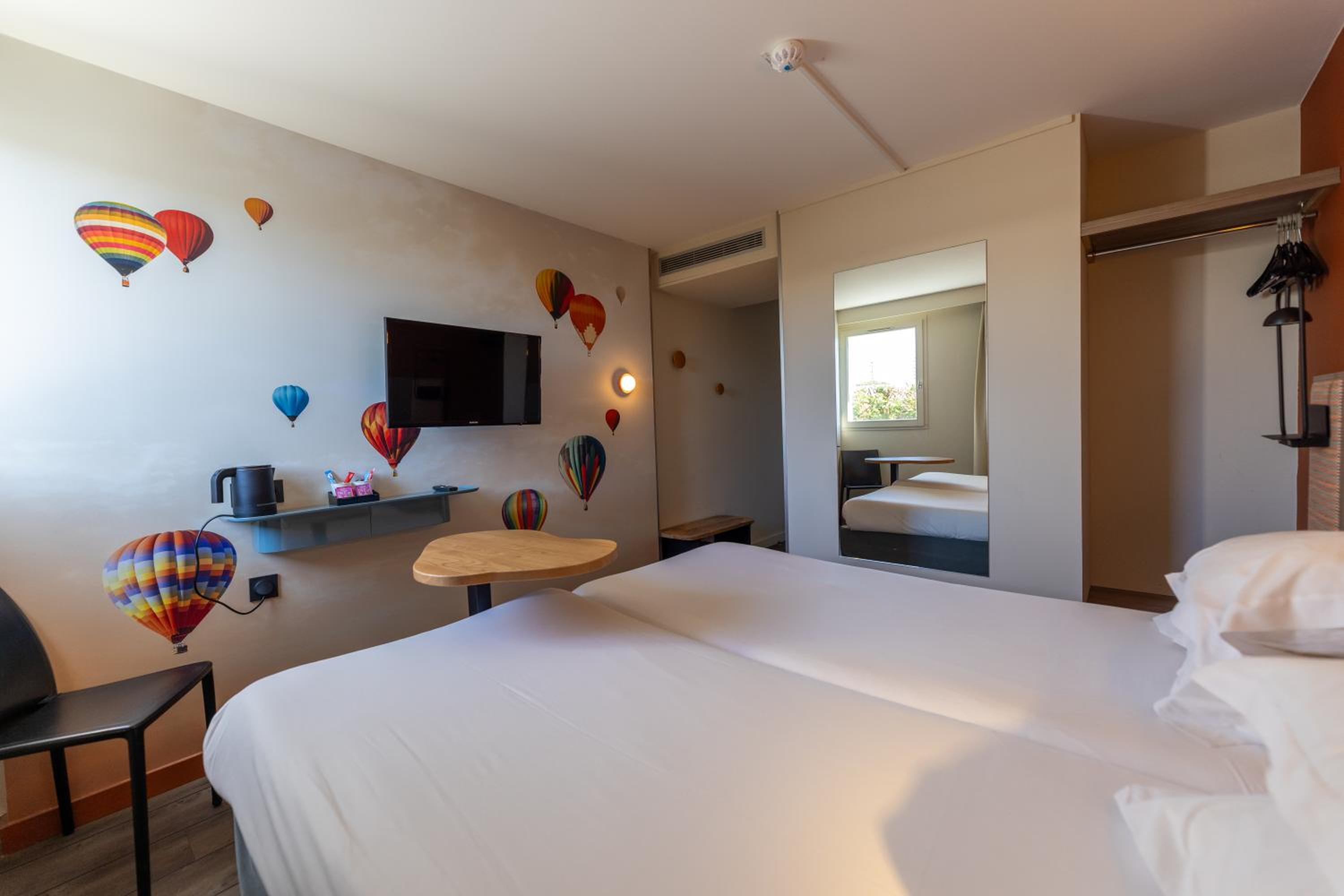 hotel donibane saint jean de luz