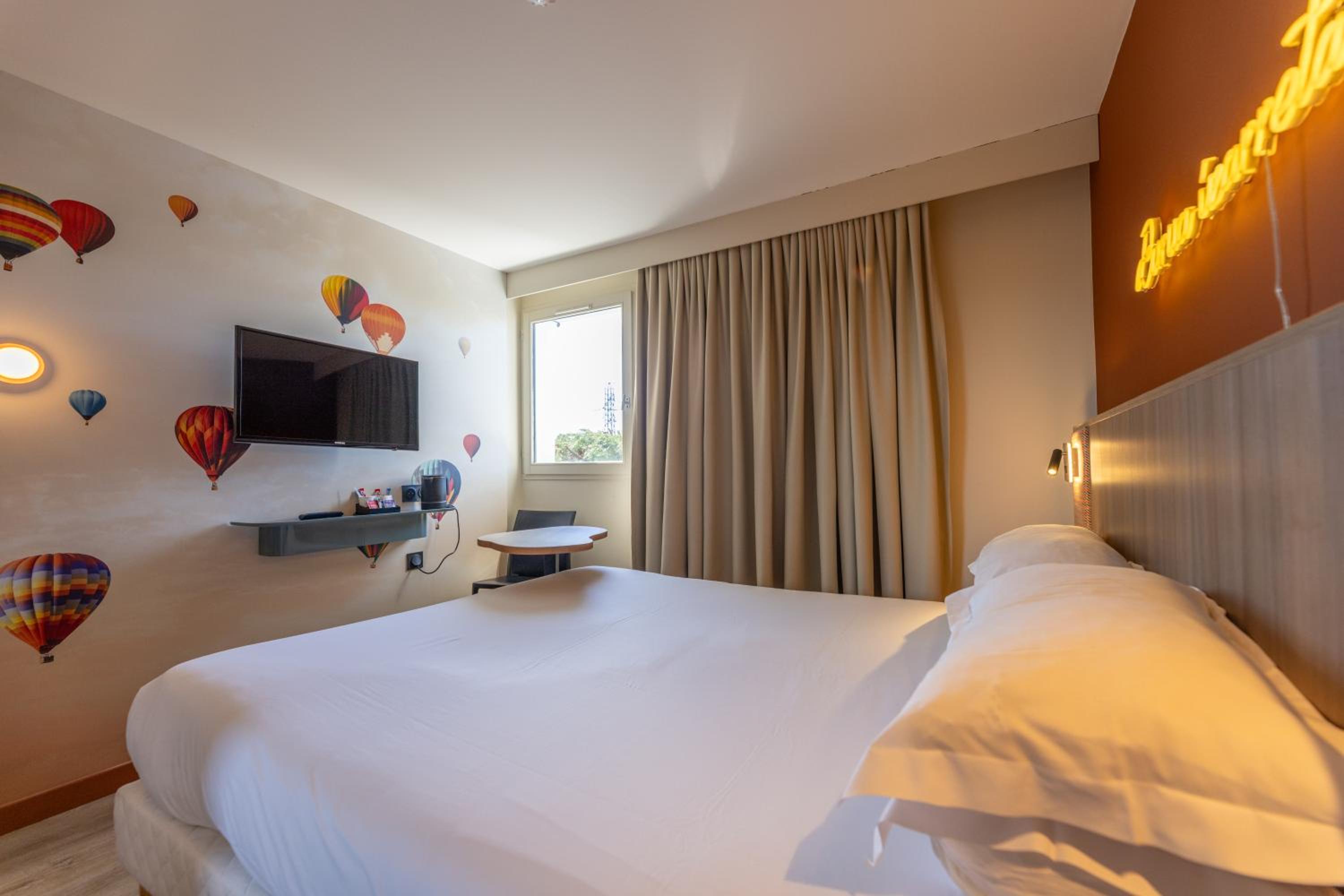 hotel donibane saint jean de luz