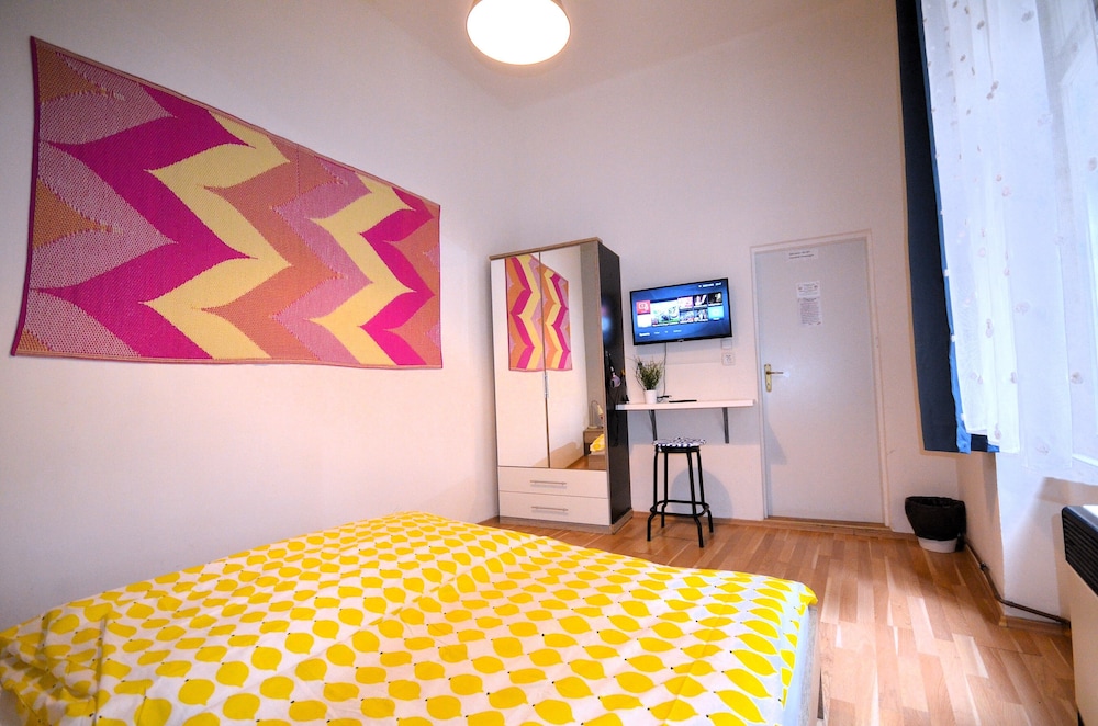 travel and joy backpackers