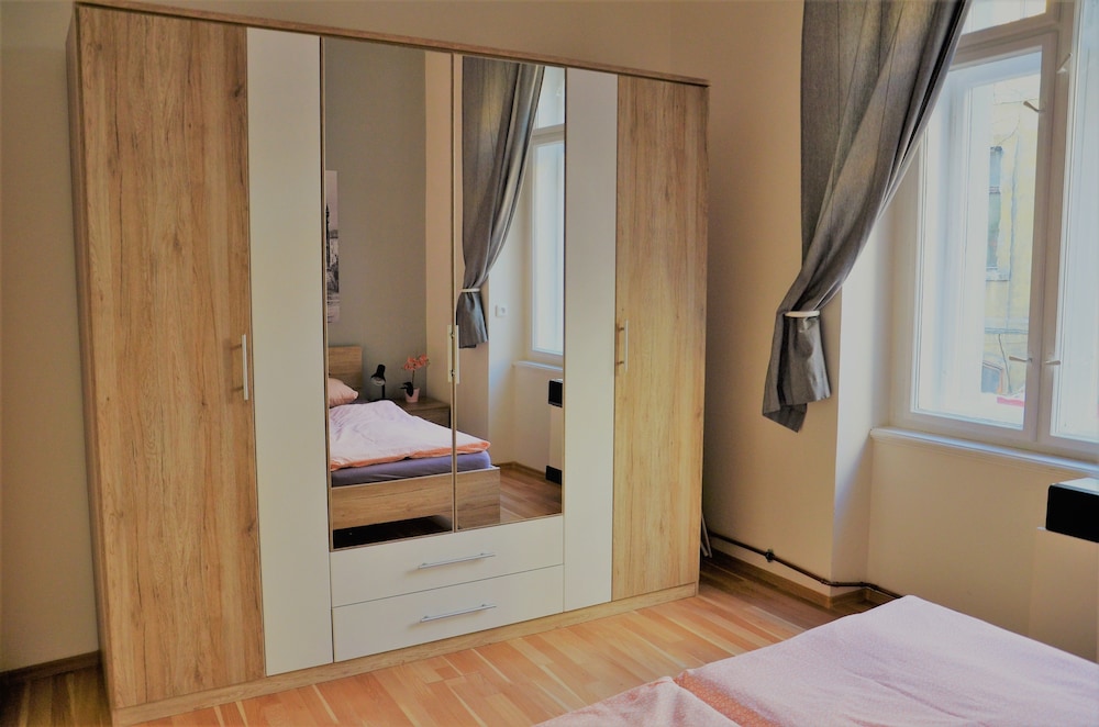 travel and joy backpackers