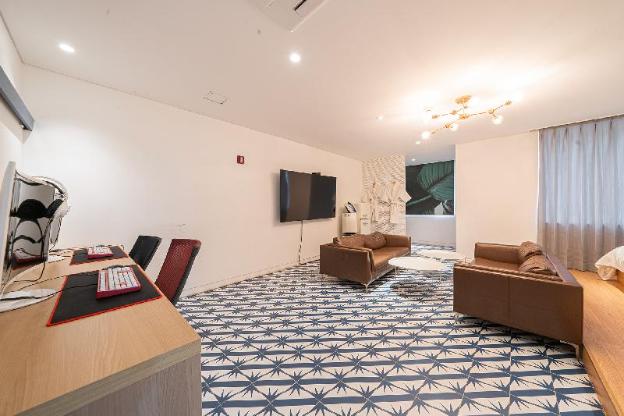 urban stay hotel