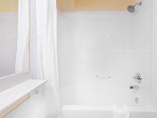 Ramada By Wyndham Hinton,Edson>>Alberta,3.5 star