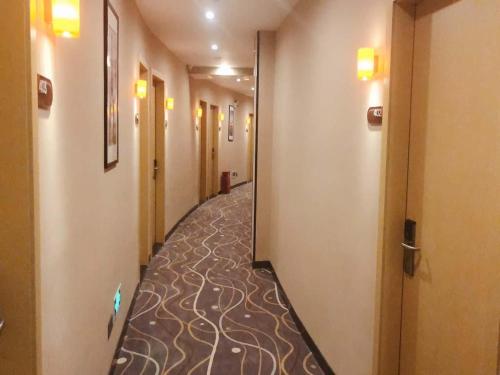 7 days premiuma dezhou college south gate