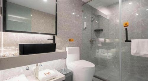 iu hotel qingdao development zone jinshatan
