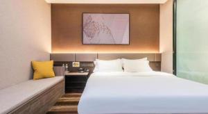 iu hotel qingdao development zone jinshatan