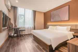 iu hotel qingdao development zone jinshatan