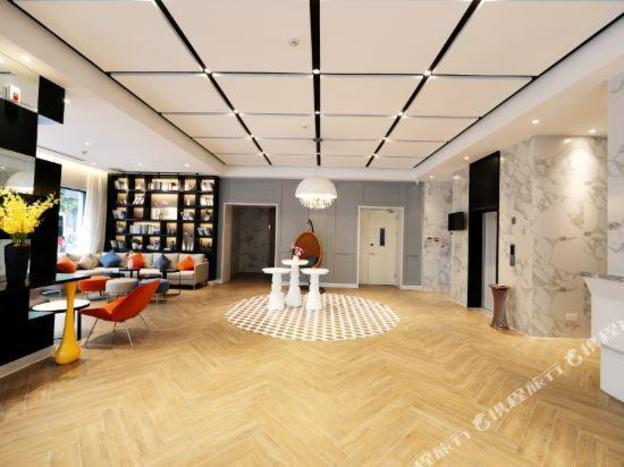 magnotel luanchuan changchun road cross street