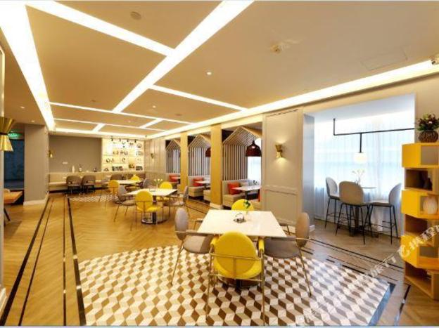 magnotel luanchuan changchun road cross street