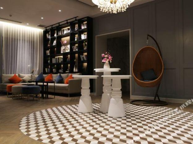magnotel luanchuan changchun road cross street