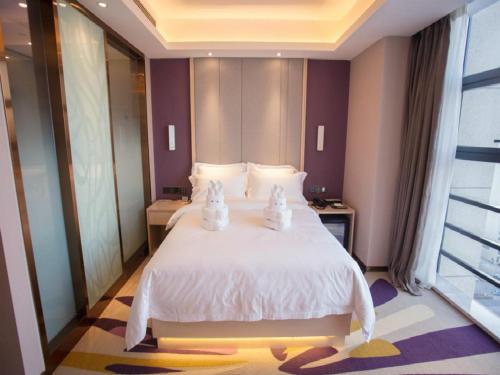 lavande hotel korla city government swan lake