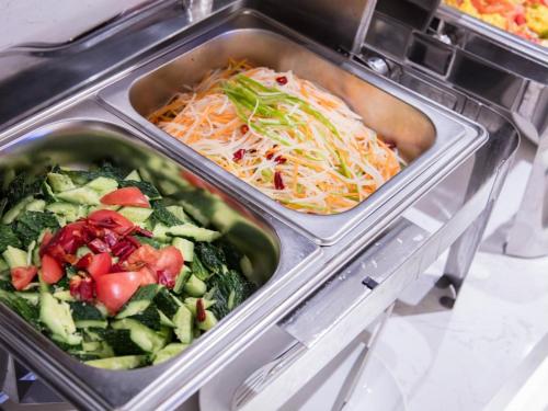 lavande hotel korla city government swan lake