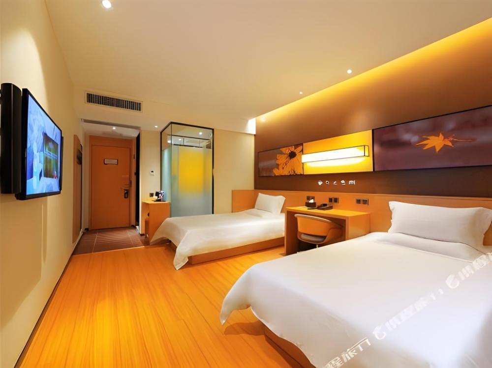 iu hotel nanchang west railway metro station