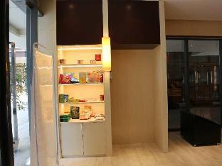 iu hotel nanchang west railway metro station