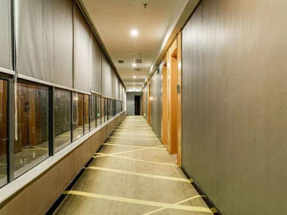 iu hotel beihai old street sea world