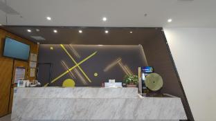 iu hotel beihai old street sea world