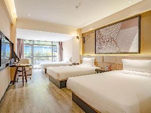 iu hotel beihai old street sea world