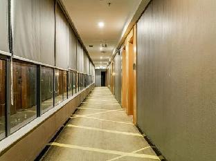 iu hotel beihai old street sea world