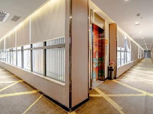 iu hotel beihai old street sea world