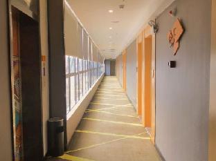 iu hotel beihai old street sea world