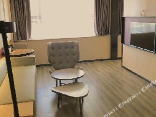 iu hotel beihai old street sea world