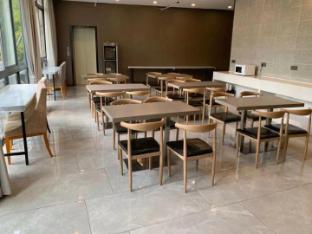 iu hotel chongqing liangjiang new district shuitu high tech park