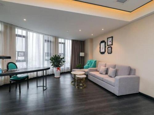 xana hotel heyuan hongxing road
