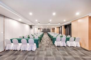 lavande hotel bazhong fortune center