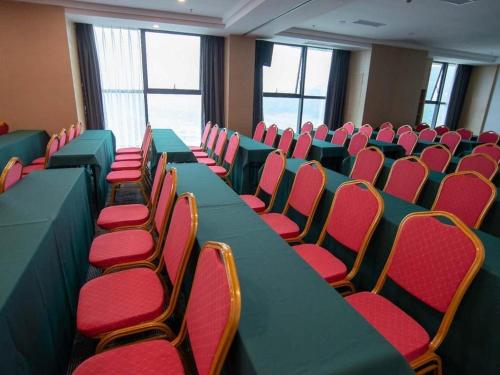 lavande hotel bazhong fortune center