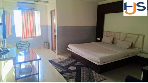oyo 44593 hotel jyoti sanjay