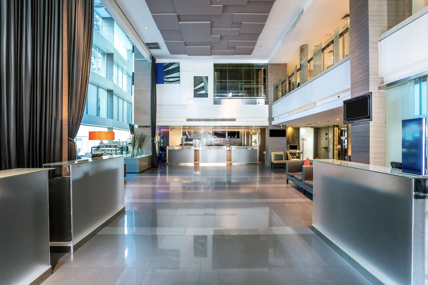 hilton garden inn bangkok silom