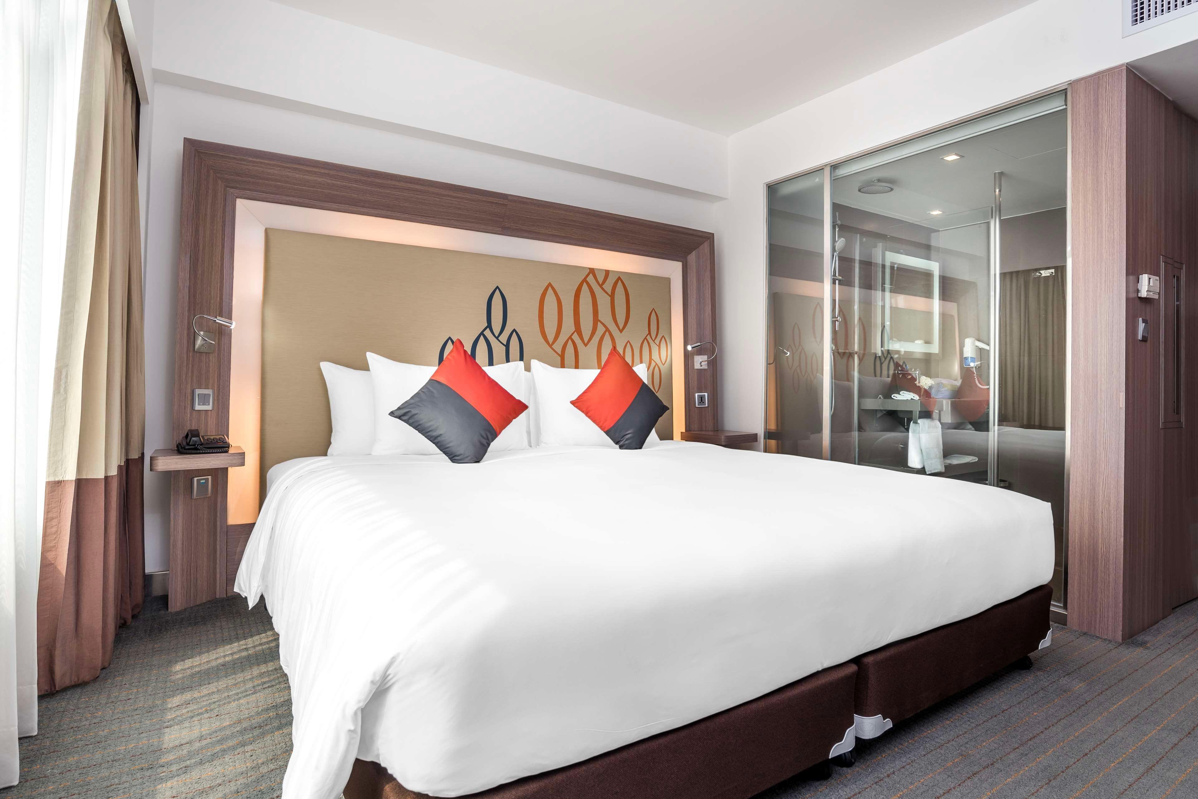 hilton garden inn bangkok silom