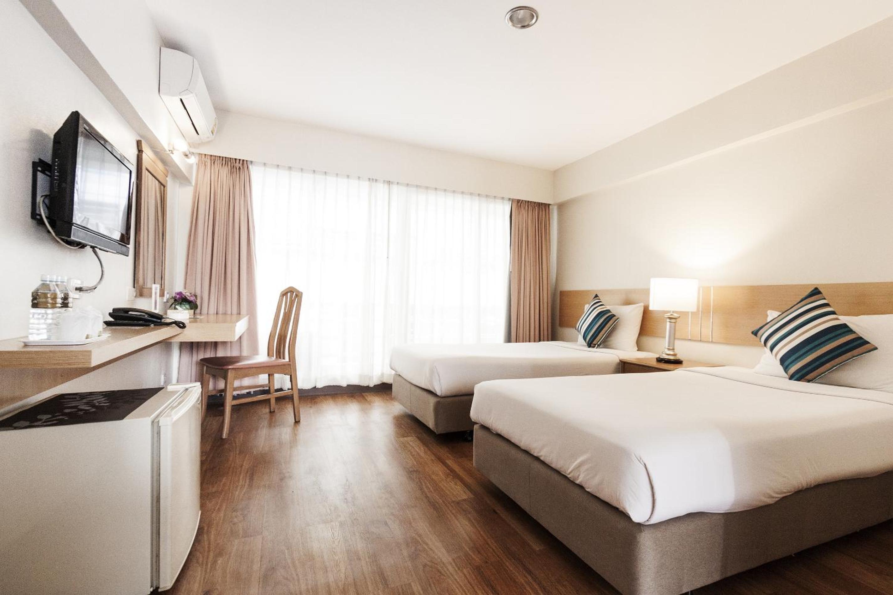 hilton garden inn bangkok silom