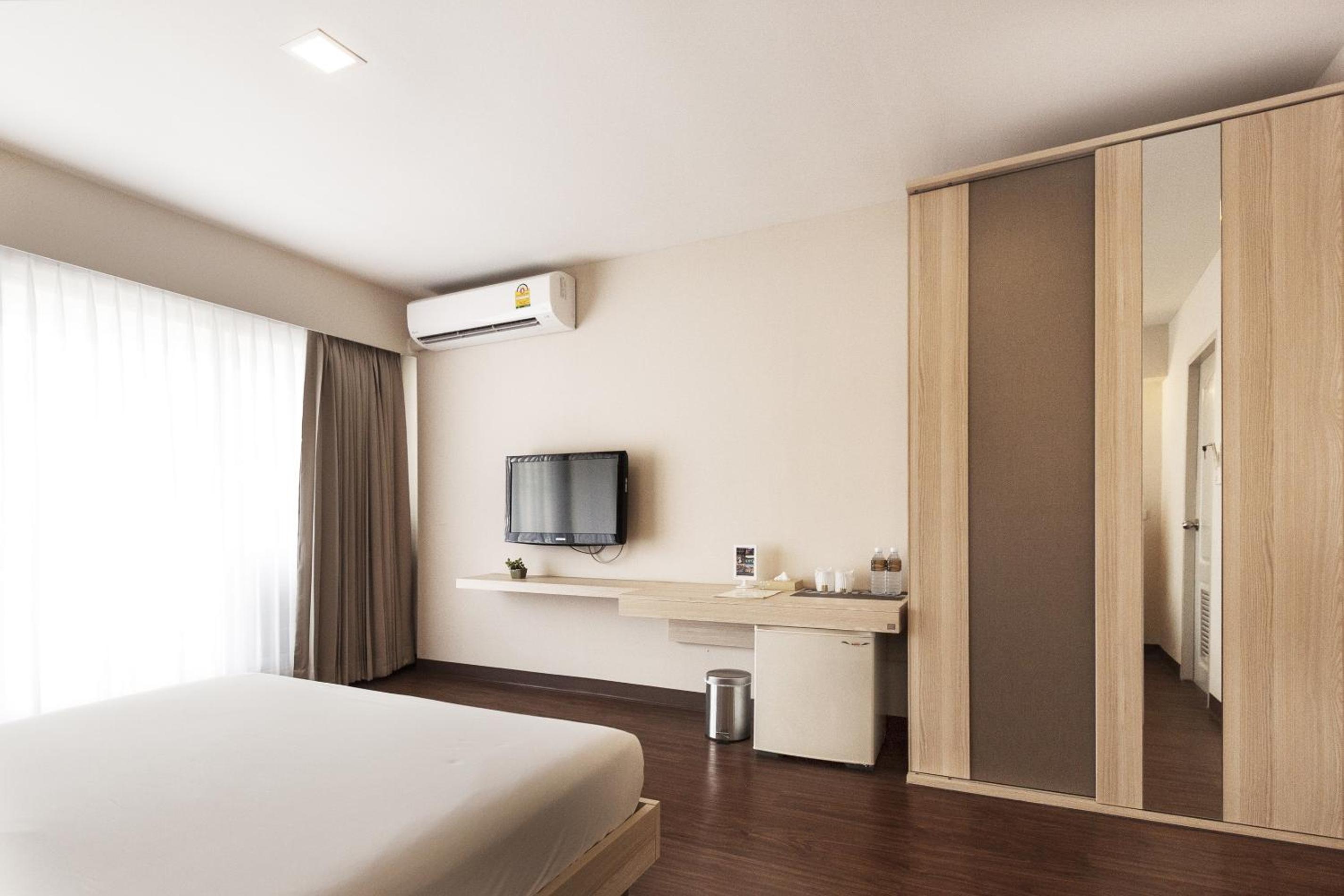 hilton garden inn bangkok silom