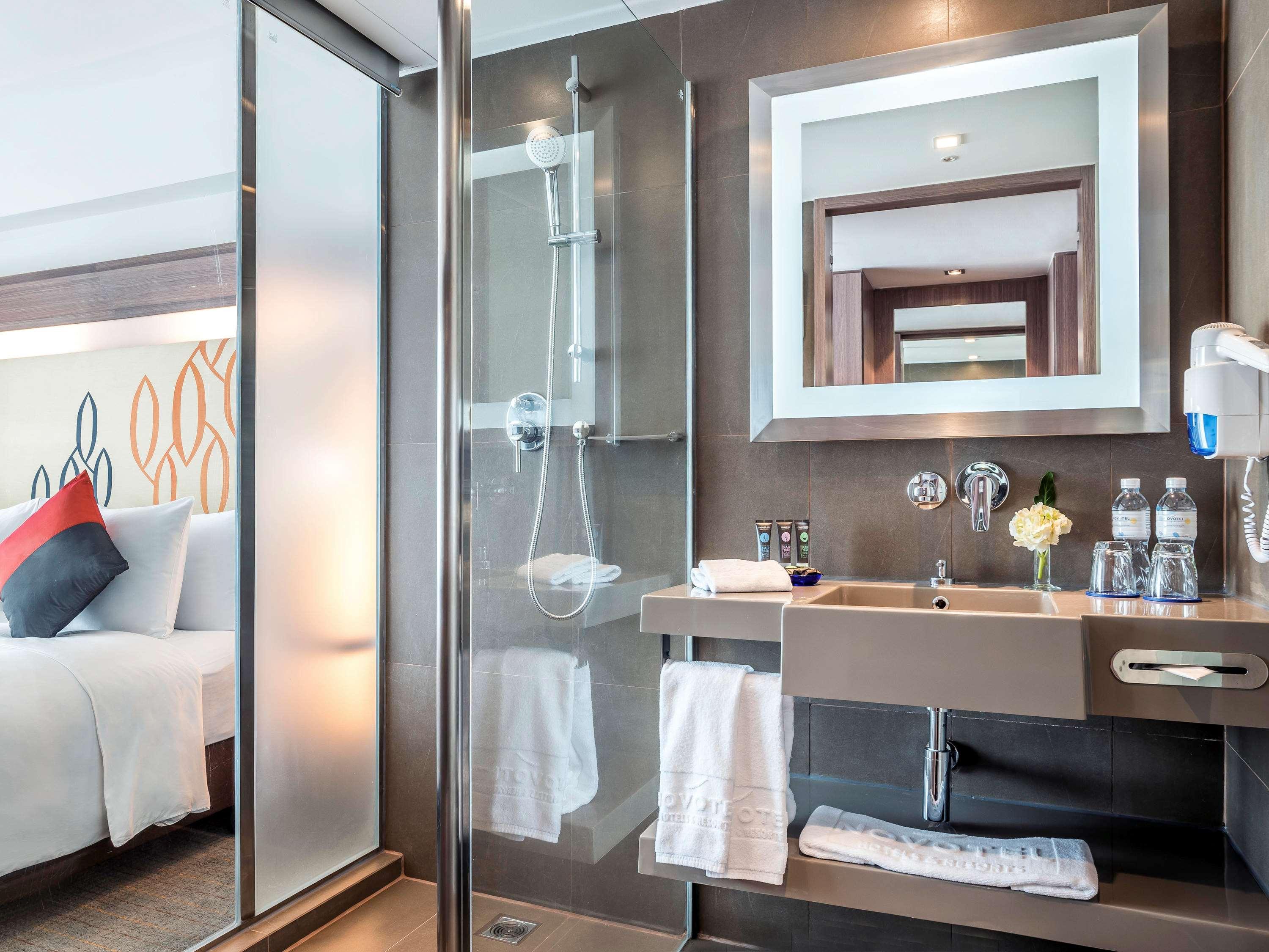 hilton garden inn bangkok silom