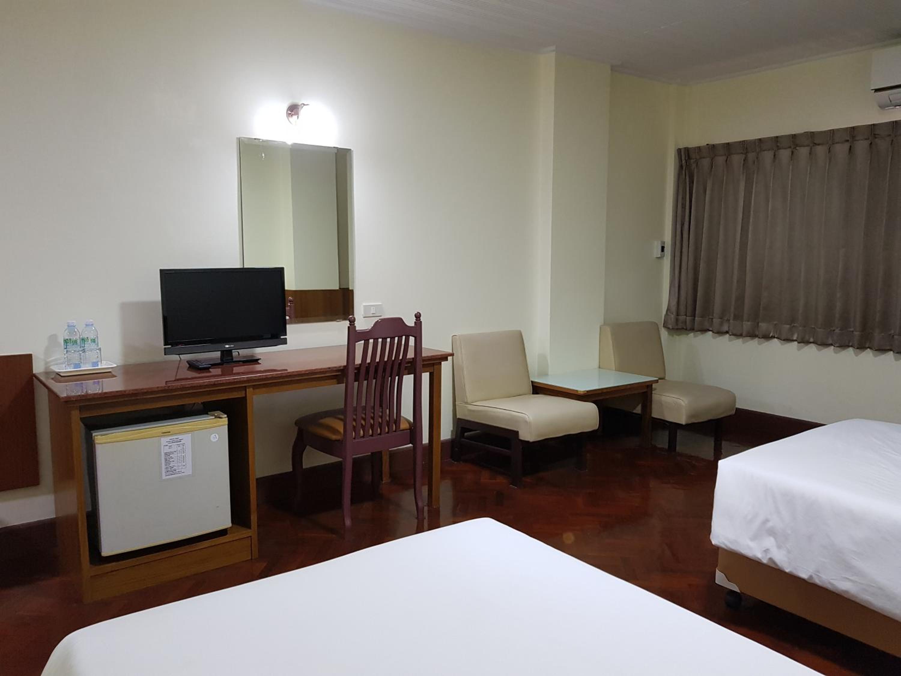 hilton garden inn bangkok silom