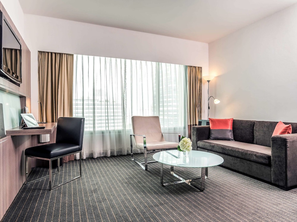 hilton garden inn bangkok silom