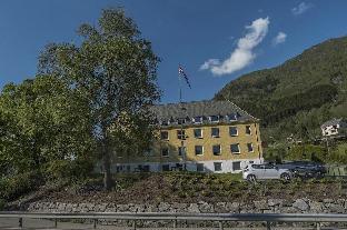 trolltunga hotel