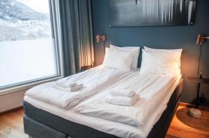 trolltunga hotel