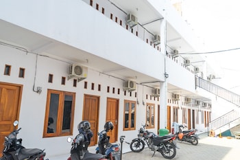 formerly reddoorz syariah jatisampurna hospital