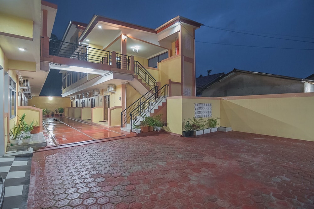 reddoorz near rsud dr abdul aziz