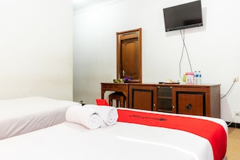 reddoorz plus syariah near java supermall semarang 2