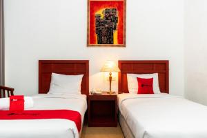 reddoorz plus syariah near java supermall semarang 2