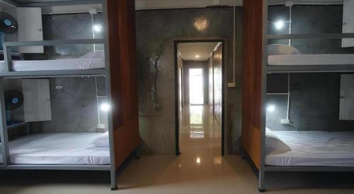 chomjan hostel
