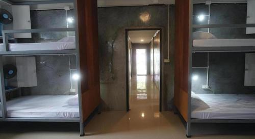 chomjan hostel