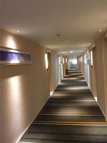 city comfort inn wuhan guanggu minzhu avenue no 1