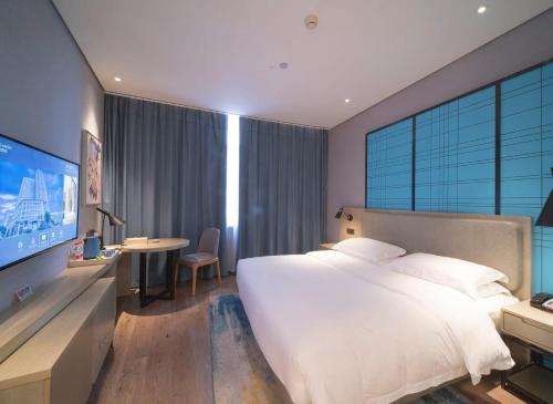 echarm hotel wuhan caidian street